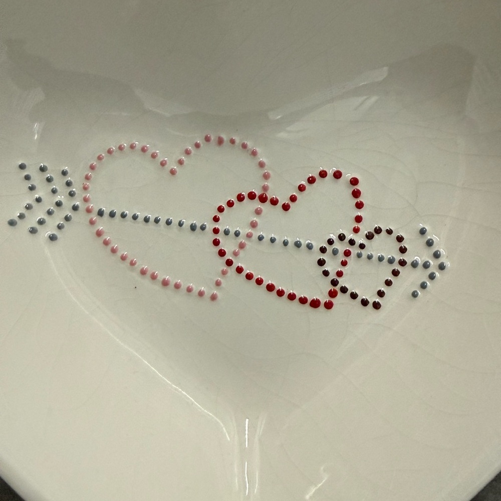 Vintage Heart Shaped Bowl with Heart Graphic - Picture 3 of 5
